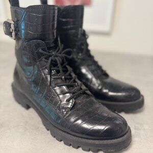Dolce Vita zip up black boots
